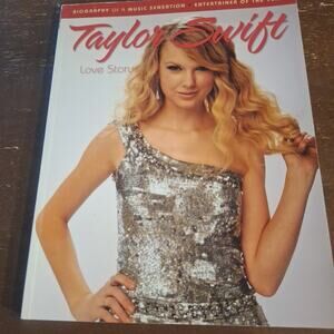 Taylor Swift Love Stoty [Jan 01, 2010] Triumph Books